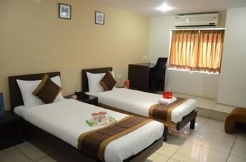 Oyo Parihar Chowk Aundh Hotel Pune