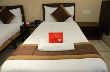 Oyo Parihar Chowk Aundh Hotel